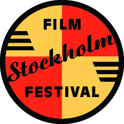 Festivalens cirkelformade logotyp med en botten av gula och röda fält med text i svart. Orden film och festival i versaler och ordet Stockholm i typsnitt som andas 1950-tal.